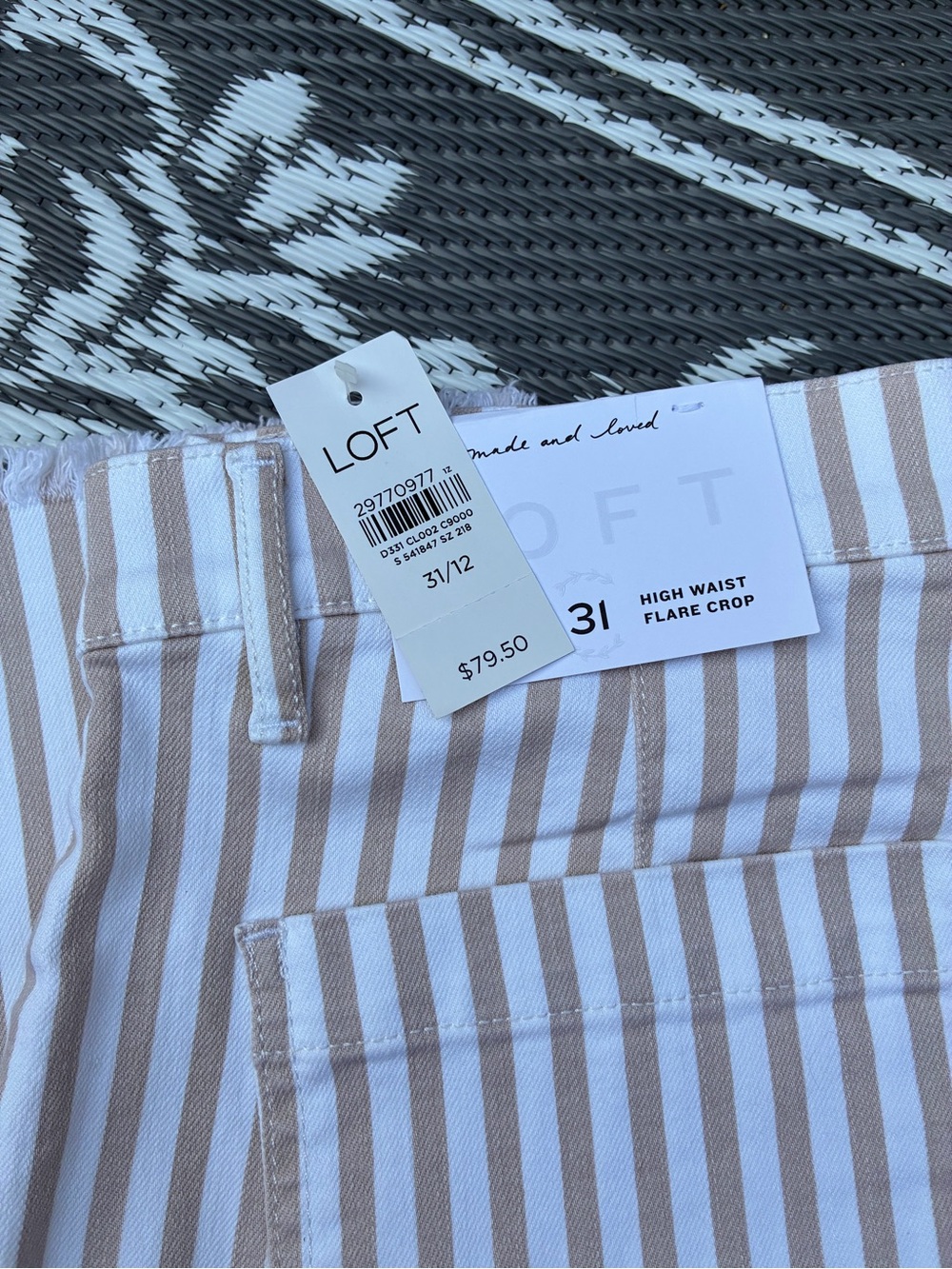 New LOFT 31 / 12 High Waist Flare leg Crop Pants in Stripe - Picture 8 of 9